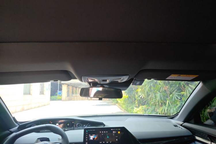 Used CHANGAN UNI-V 2023 1.5T Prestige Model Headliner