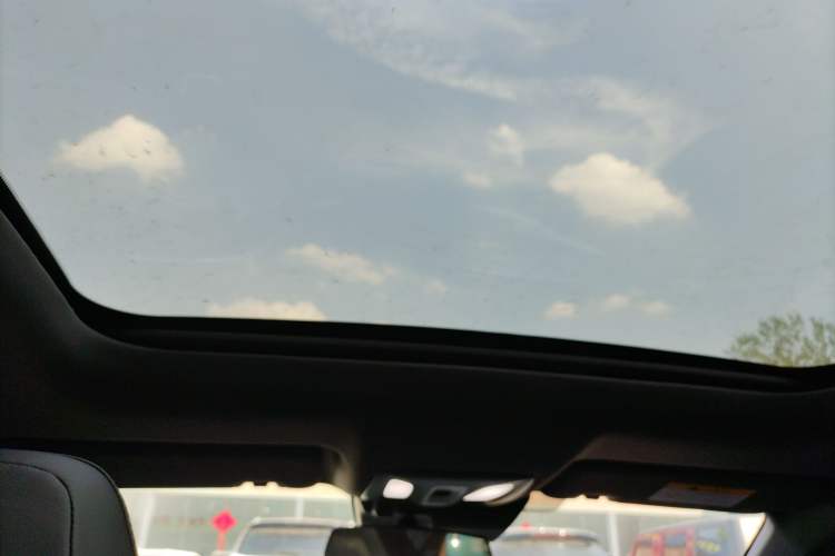 Used CHANGAN UNI-V 2023 1.5T Prestige Model Headliner