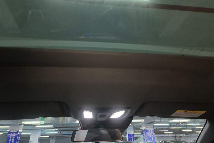 Used CHANGAN UNI-V 2023 1.5T Prestige Model Headliner