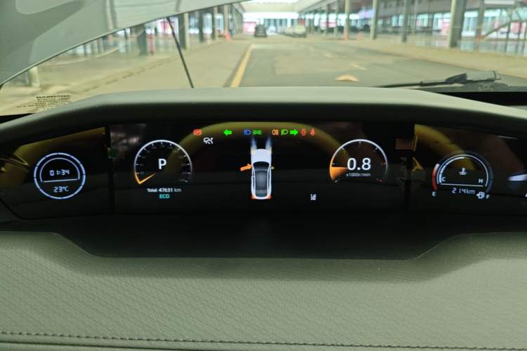 Used CHANGAN UNI-V 2023 1.5T Sport Edition Instrument Cluster