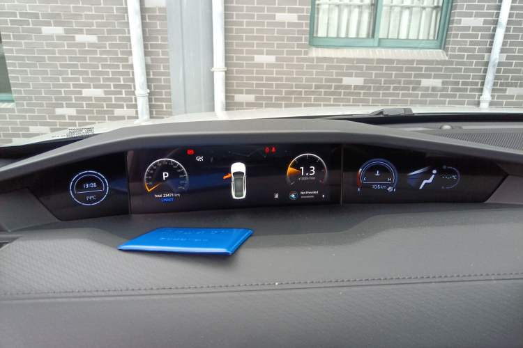 Used CHANGAN UNI-V 2023 1.5T Sport Edition Instrument Cluster