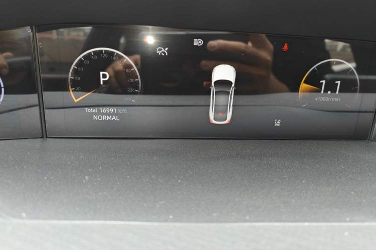 Used CHANGAN UNI-V 2023 1.5T Prestige Model Instrument Cluster