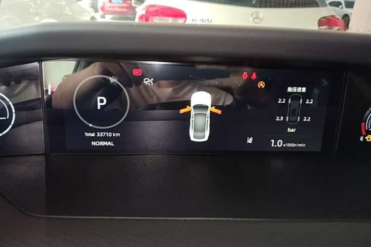 Used CHANGAN UNI-V 2023 1.5T Prestige Model Instrument Cluster