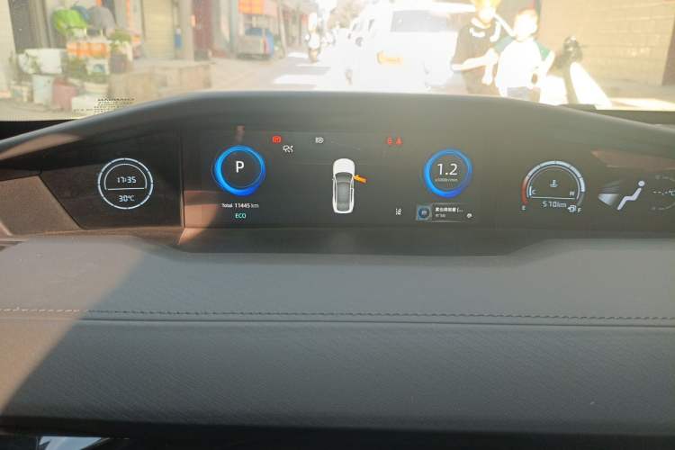 Used CHANGAN UNI-V 2023 1.5T Prestige Model Instrument Cluster