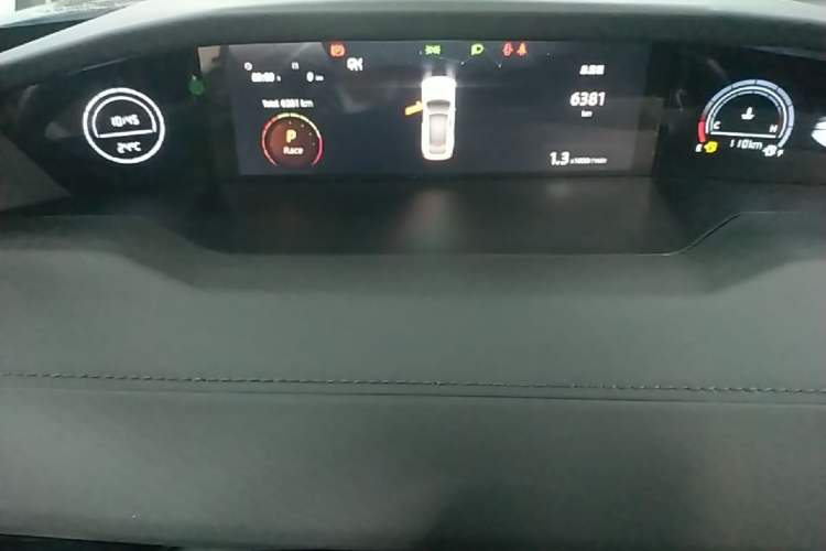 Used CHANGAN UNI-V 2023 1.5T Prestige Model Instrument Cluster