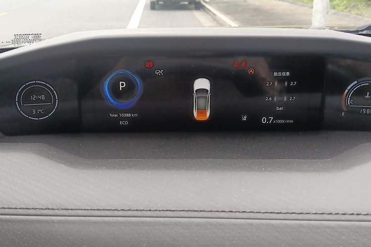 Used CHANGAN UNI-V 2023 1.5T Prestige Model Instrument Cluster