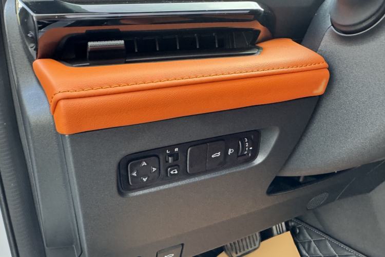 Used CHANGAN UNI-V 2023 1.5T Sport Edition Interior 12