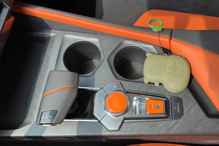 Used CHANGAN UNI-V 2023 1.5T Sport Edition Interior 2