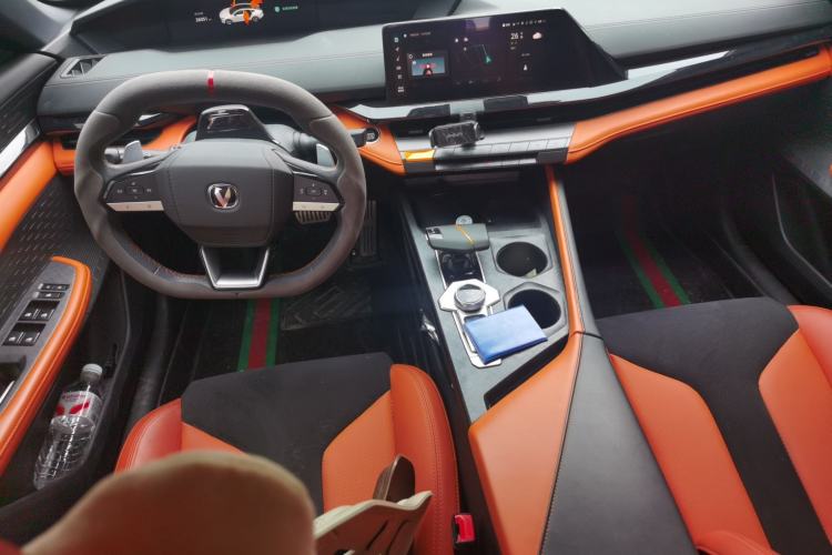 Used CHANGAN UNI-V 2023 1.5T Sport Edition Interior 2