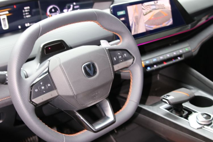 Used CHANGAN UNI-V 2023 2.0T Leading-Speed Edition Interior 2