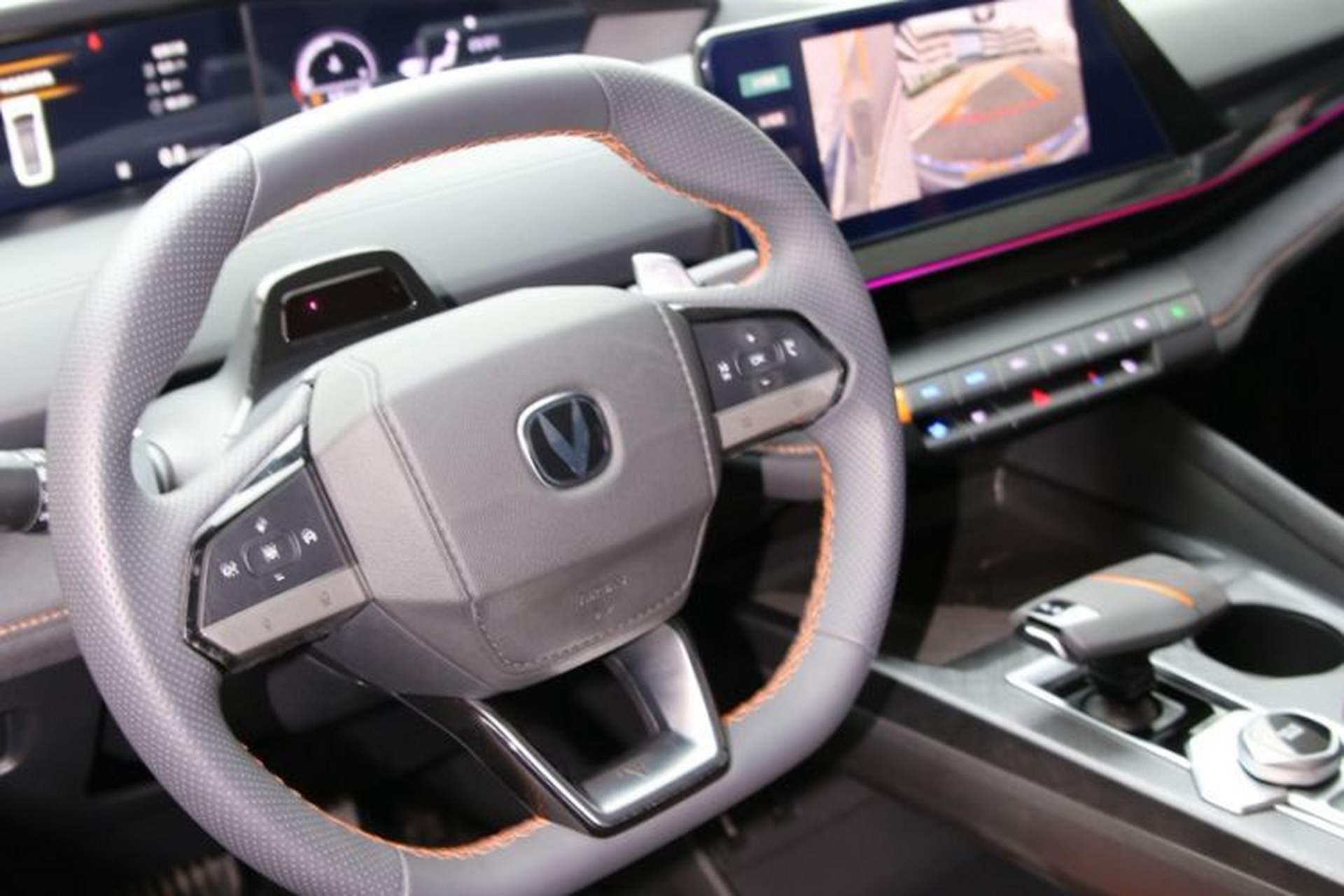 Used CHANGAN UNI-V 2023 2.0T Leading-Speed Edition Interior 2