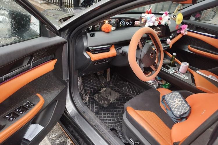 Used CHANGAN UNI-V 2023 1.5T Sport Edition Interior 3