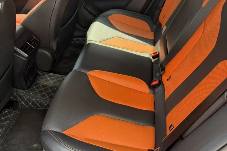 Used CHANGAN UNI-V 2023 1.5T Sport Edition Interior 3
