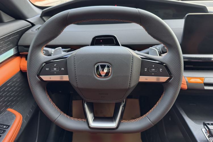 Used CHANGAN UNI-V 2023 1.5T Sport Edition Interior 3