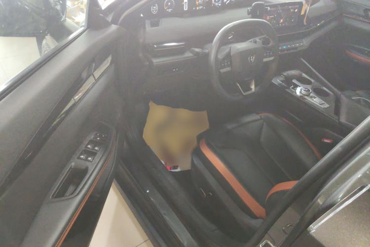 Used CHANGAN UNI-V 2023 1.5T Prestige Model Interior 3