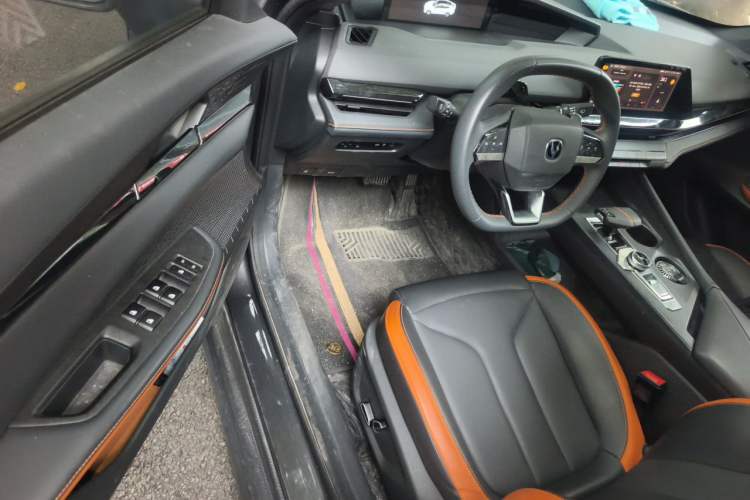 Used CHANGAN UNI-V 2023 1.5T Prestige Model Interior 3