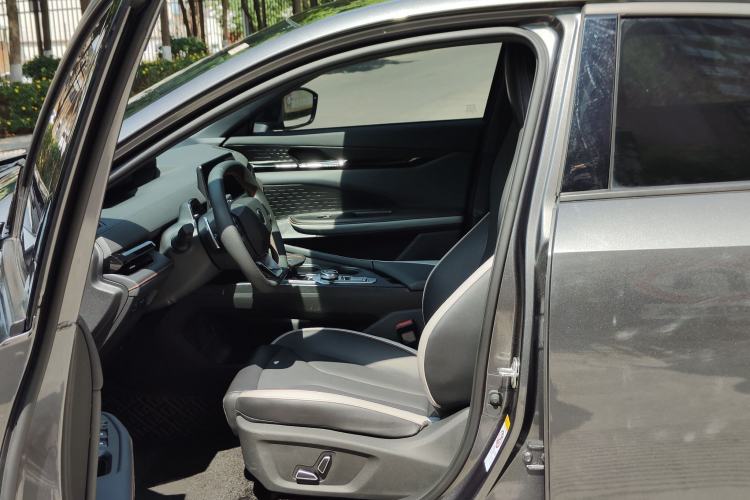 Used CHANGAN UNI-V 2023 1.5T Prestige Model Interior 4