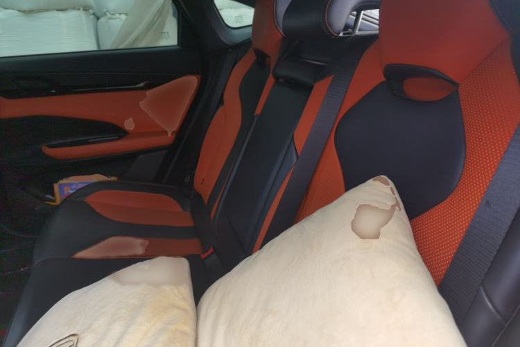 Used CHANGAN UNI-V 2023 1.5T Sport Edition Interior 4