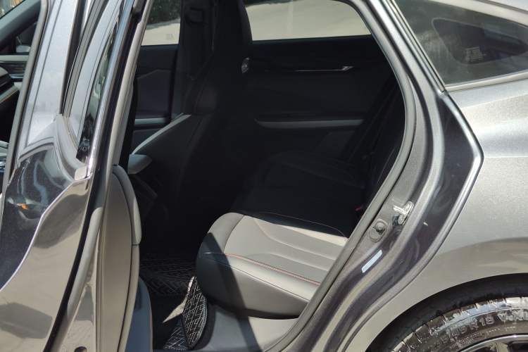 Used CHANGAN UNI-V 2023 1.5T Prestige Model Interior 5