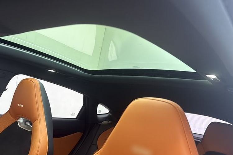 Used CHANGAN UNI-V 2023 1.5T Sport Edition Interior 6