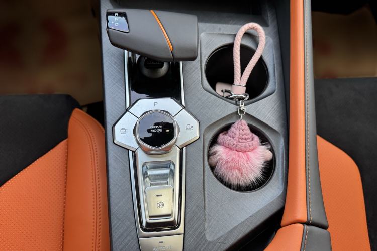 Used CHANGAN UNI-V 2023 1.5T Sport Edition Interior 9