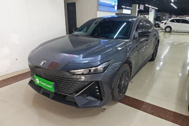 Used CHANGAN UNI-V 2023 1.5T Prestige Model