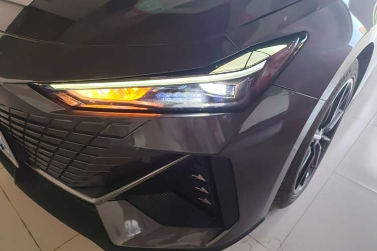 Used CHANGAN UNI-V 2023 1.5T Prestige Model Left Front Headlight