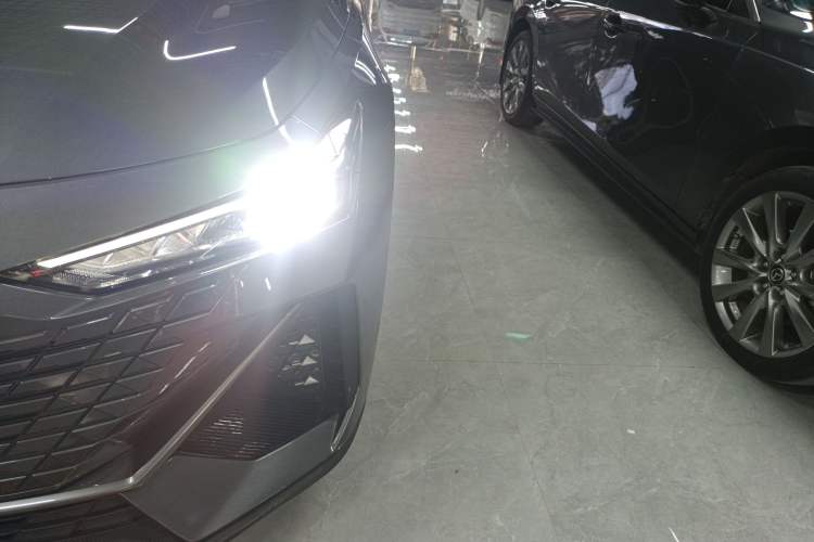 Used CHANGAN UNI-V 2023 1.5T Premium Model Left Front Headlight