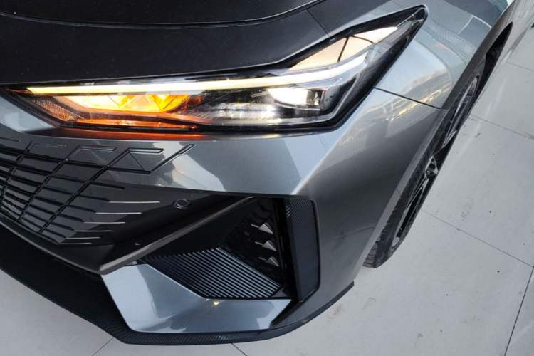 Used CHANGAN UNI-V 2023 1.5T Prestige Model Left Front Headlight