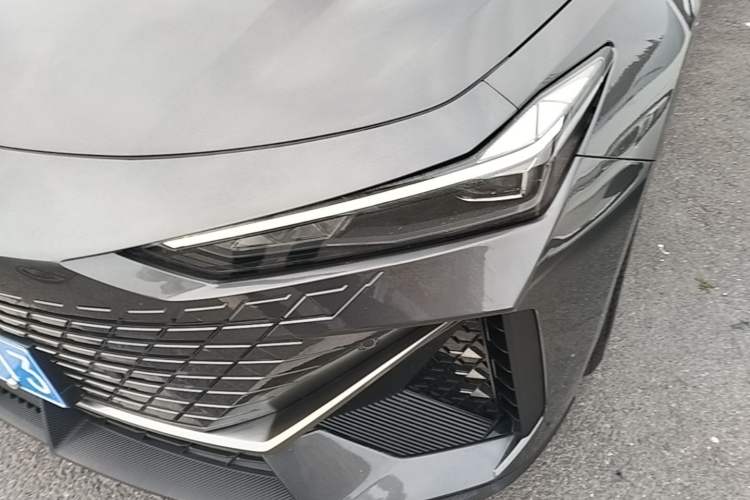 Used CHANGAN UNI-V 2023 1.5T Prestige Model Left Front Headlight
