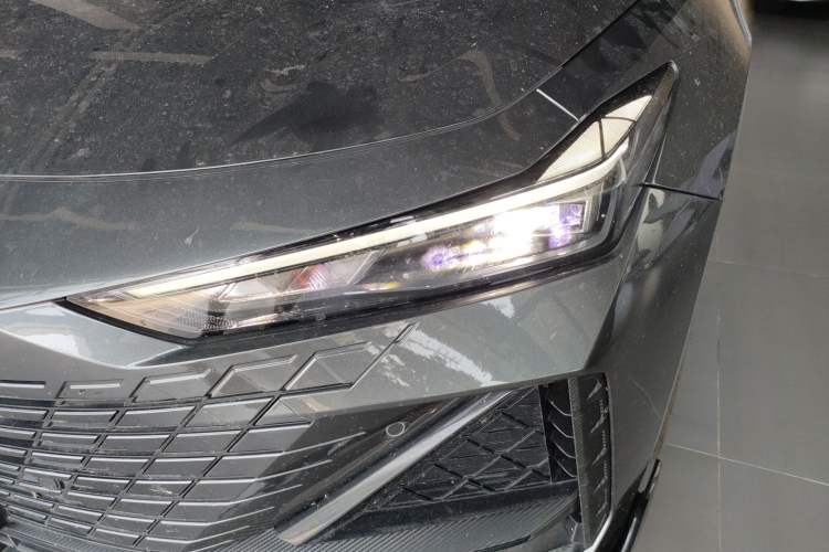 Used CHANGAN UNI-V 2023 1.5T Sport Edition Left Front Headlight