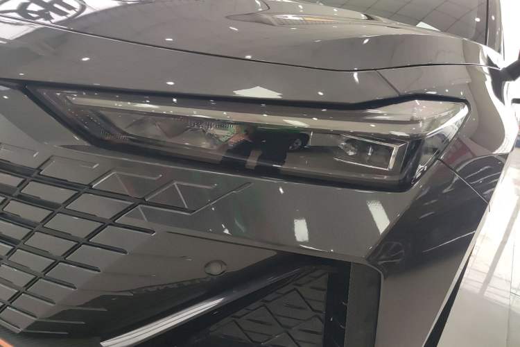Used CHANGAN UNI-V 2023 1.5T Sport Edition Left Front Headlight
