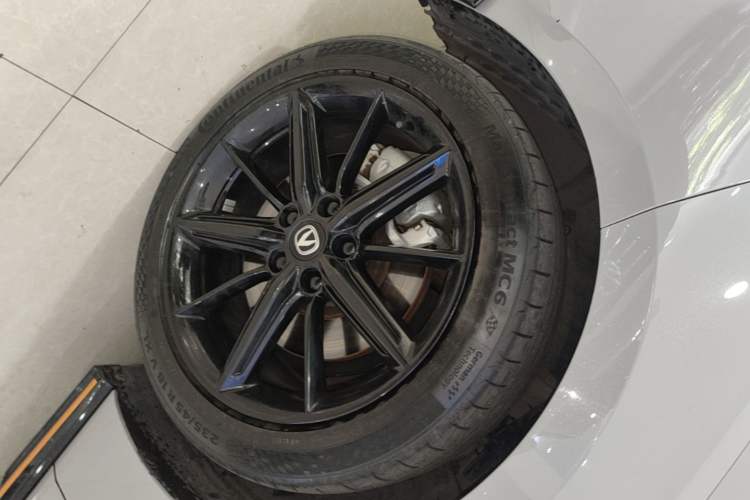 Used CHANGAN UNI-V 2023 2.0T Sport Edition Left Front Wheel Hub