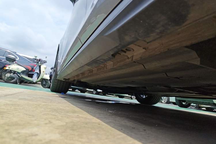 Used CHANGAN UNI-V 2023 1.5T Prestige Model Left Side Sill
