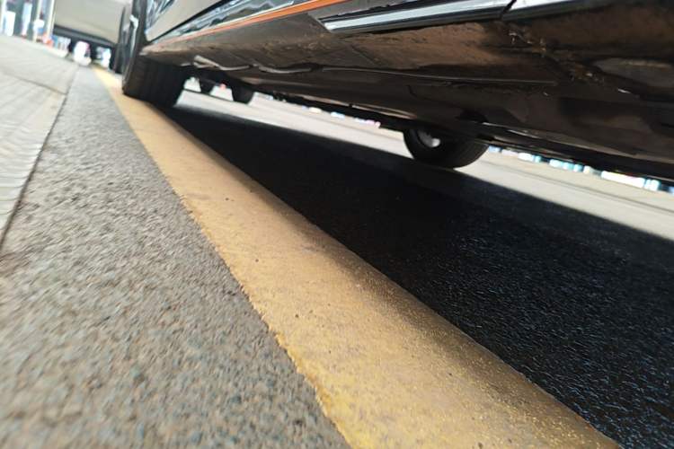 Used CHANGAN UNI-V 2023 1.5T Sport Edition Left Side Sill