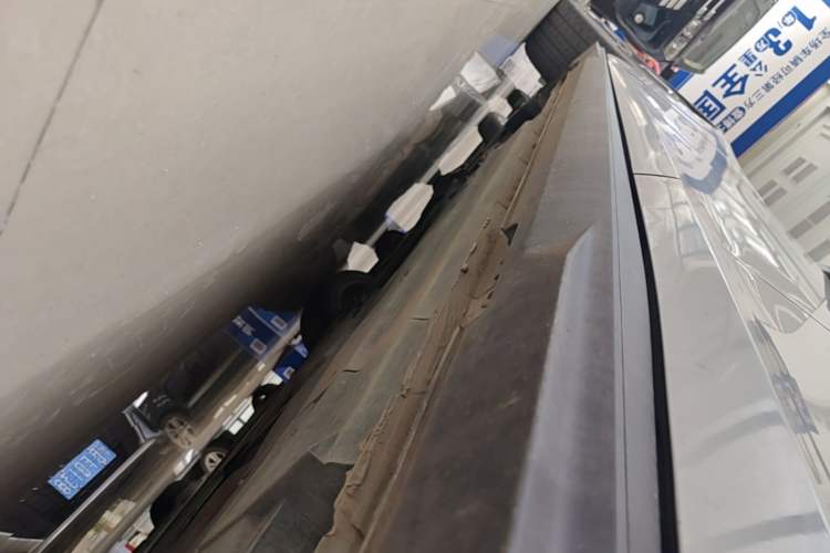 Used CHANGAN UNI-V 2023 1.5T Prestige Model Left Side Sill