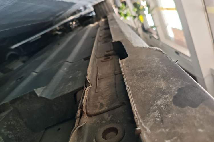 Used CHANGAN UNI-V 2023 1.5T Prestige Model Left Side Sill