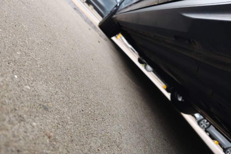 Used CHANGAN UNI-V 2023 1.5T Prestige Model Left Side Sill