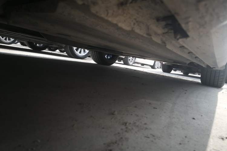 Used CHANGAN UNI-V 2023 1.5T Prestige Model Left Side Sill