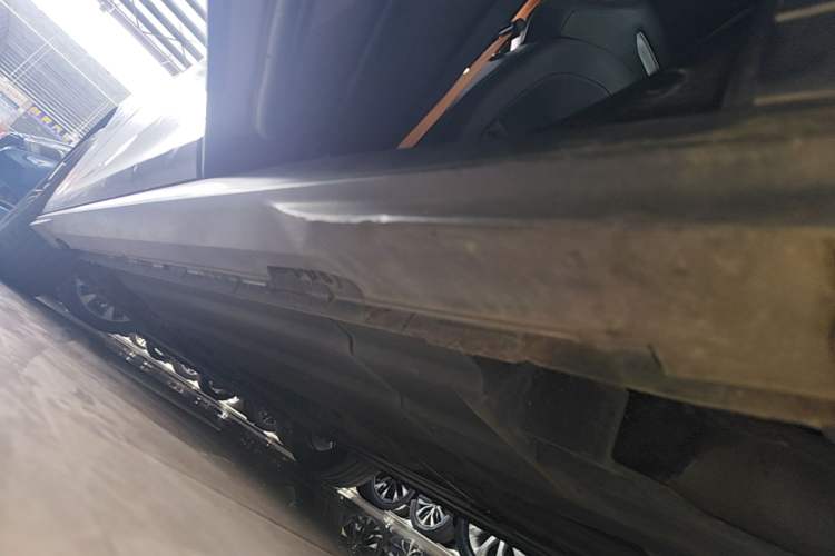 Used CHANGAN UNI-V 2023 1.5T Prestige Model Left Side Sill