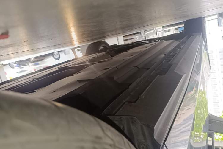 Used CHANGAN UNI-V 2023 1.5T Prestige Model Left Side Sill