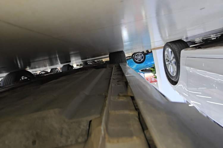 Used CHANGAN UNI-V 2023 1.5T Sport Edition Left Side Sill
