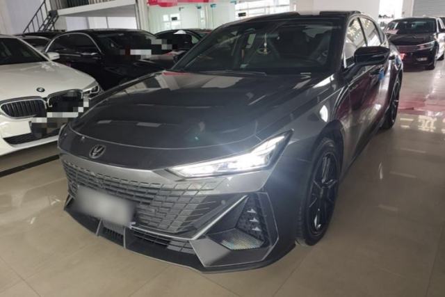 Used CHANGAN UNI-V 2023 1.5T Prestige Model