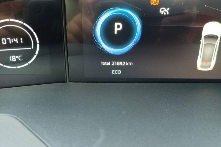 Used CHANGAN UNI-V 2023 1.5T Sport Edition Odometer Close Up