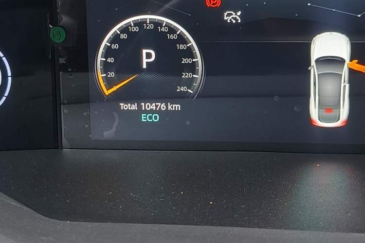 Used CHANGAN UNI-V 2023 1.5T Prestige Model Odometer Close Up