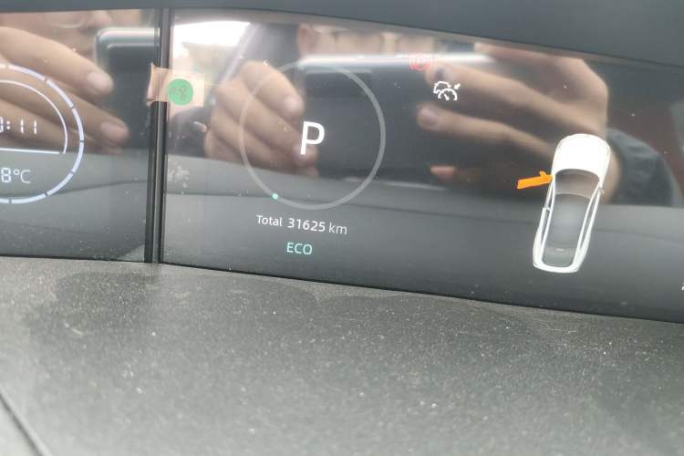 Used CHANGAN UNI-V 2023 1.5T Sport Edition Odometer Close Up