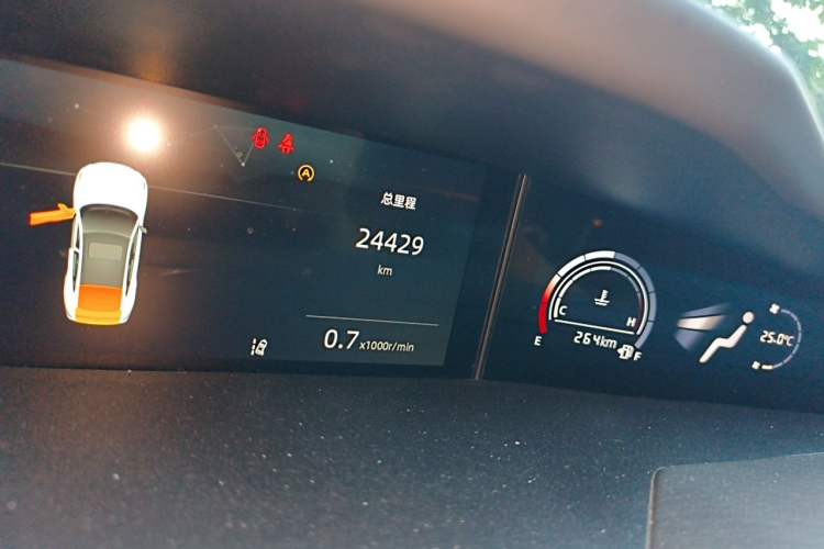 Used CHANGAN UNI-V 2023 2.0T Sport Edition Odometer Close Up