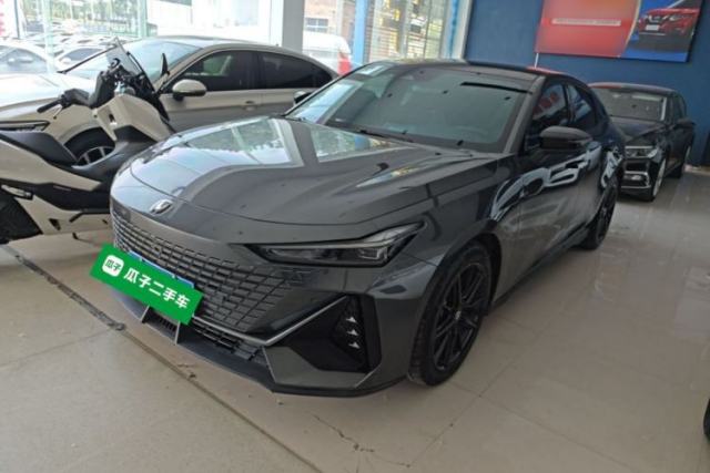 Used CHANGAN UNI-V 2023 1.5T Prestige Model