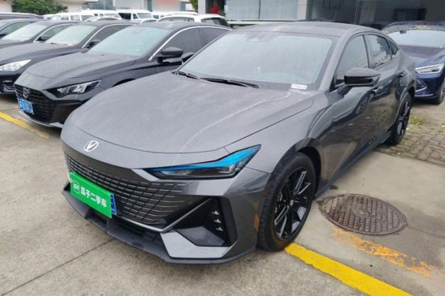 Used CHANGAN UNI-V 2023 1.5T Prestige Model
