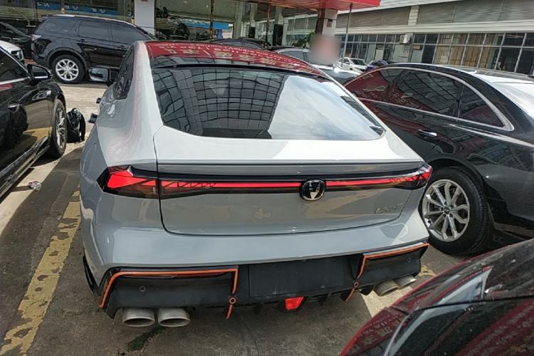 Used CHANGAN UNI-V 2023 1.5T Sport Edition Rear